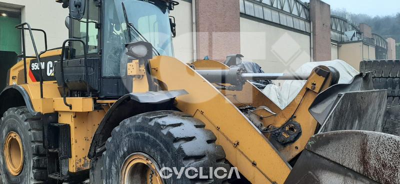 Ngarkues me rrota  950M XCJ10### - 2