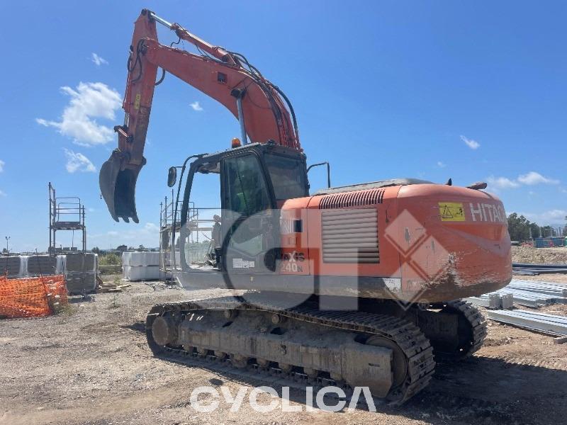 Eskavatorë me Zinxhirë  ZX240-3 00218### - 1