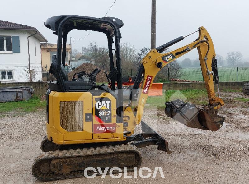 Bagri goseničarji  301.7 JH700575 - 1