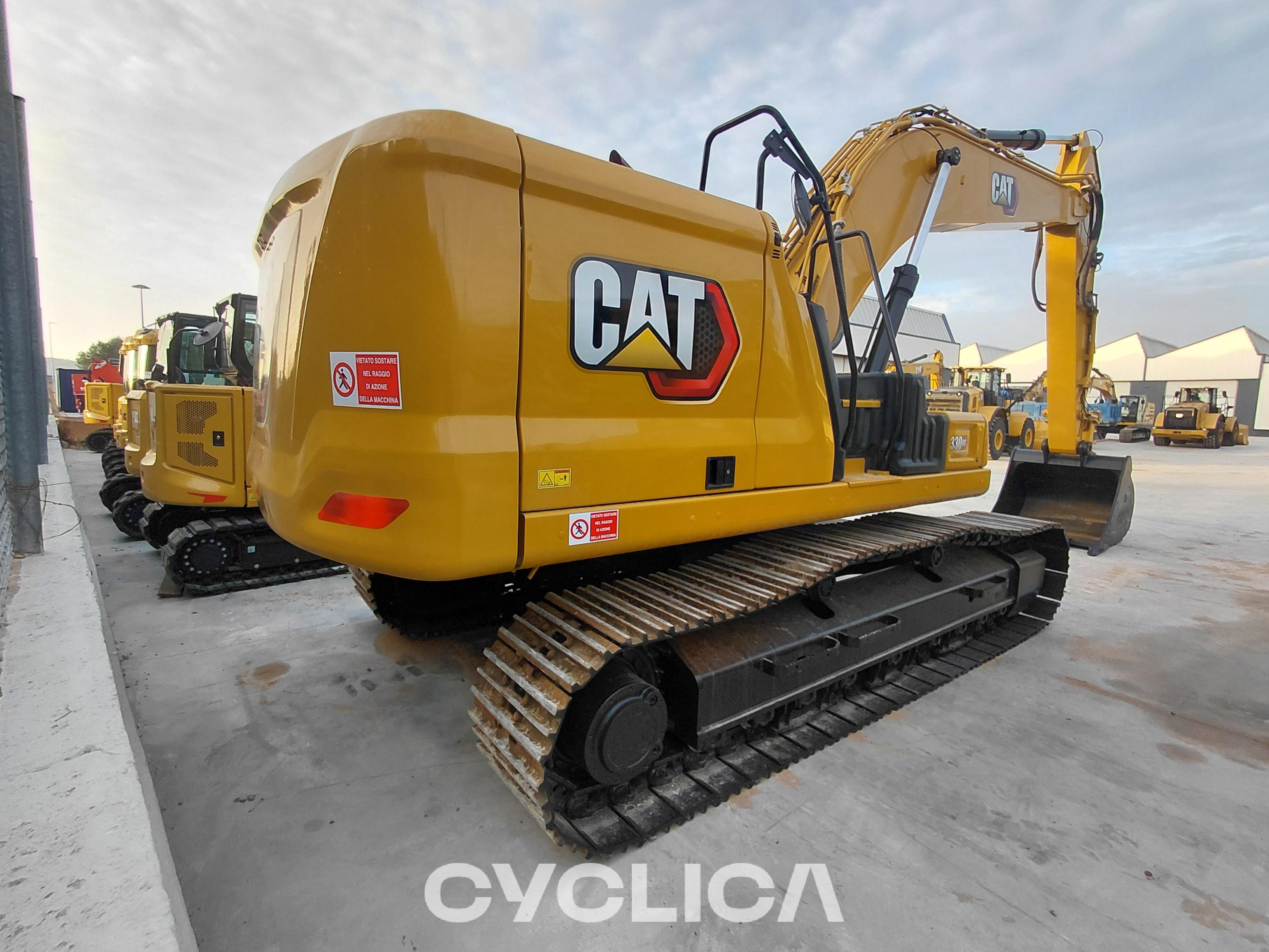 Bagri goseničarji  330 GC SCZ20120 - 3