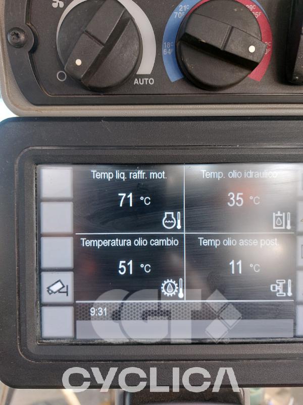 Nakladalci na kolesih 950M XCJ10326 - 6