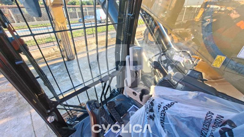 Bageri gusjeničari  352F NDC80252 - 16