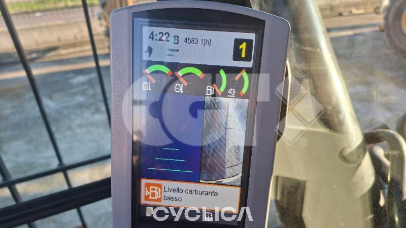 Bageri gusjeničari  352F NDC80252 - 15