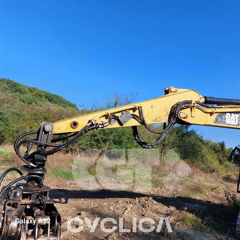 Bageri gusjeničari 311CU PAD00### - 9