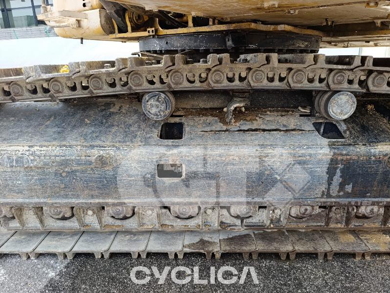 Bageri gusjeničari 340F XBD00### - 5