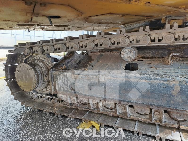 Bageri gusjeničari 340F XBD00### - 6