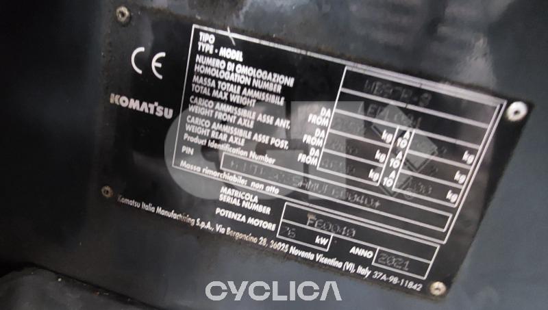 Ngarkues/Gërmues me Rrota WB97R-8 F60040 - 5