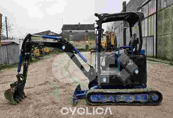 Bageri gusjeničari  302 CR RHM01654 - 1