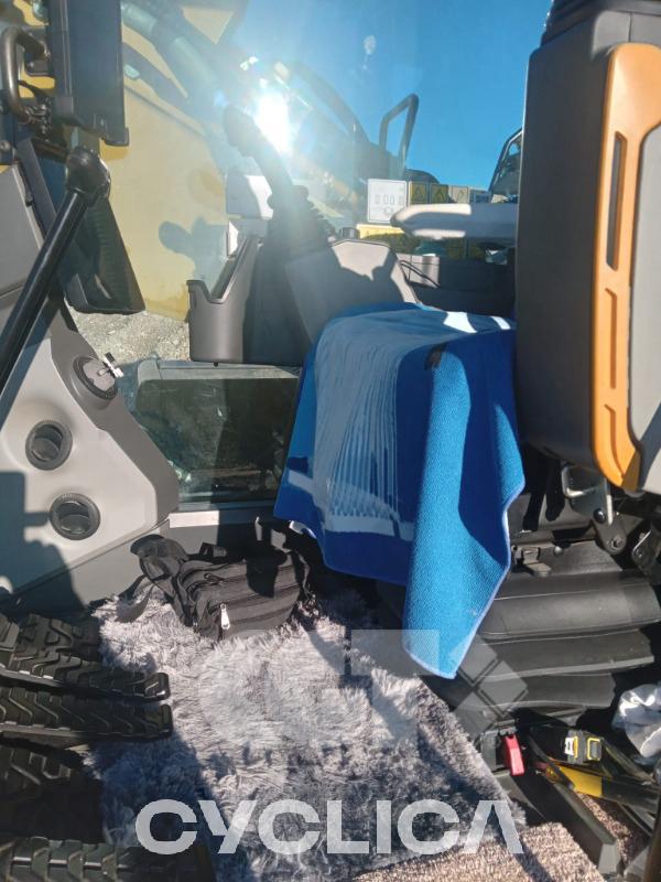 Bageri gusjeničari 326 NG MFJ10346 - 10