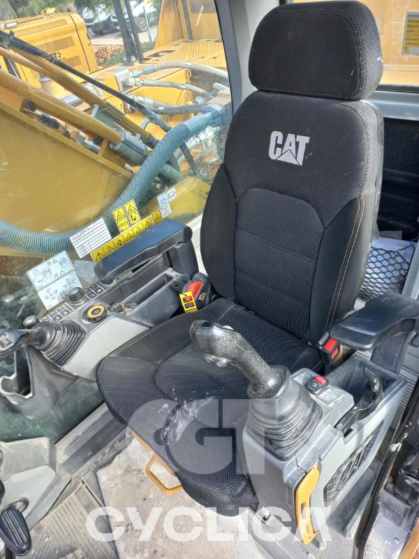 Ровокопачи-гасеничари  336 NG WFF20067 - 8