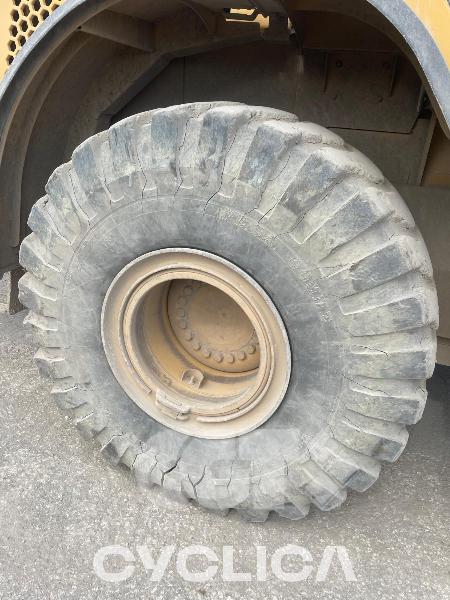 Натоварувачи на тркала  972K PEM00### - 7