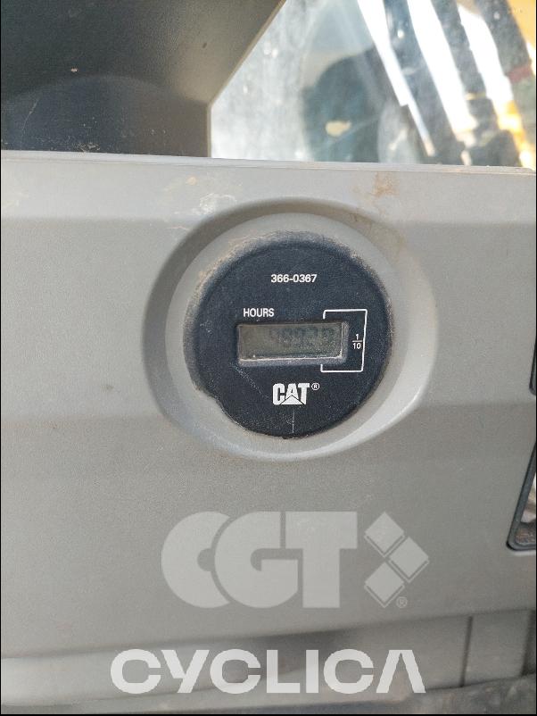 Ровокопачи-гасеничари  323F MFY20106 - 19