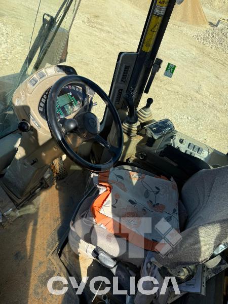 Натоварувачи на тркала  821 JEE0157### - 9