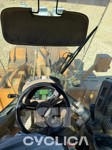 Натоварувачи на тркала  821 JEE0157### - 11