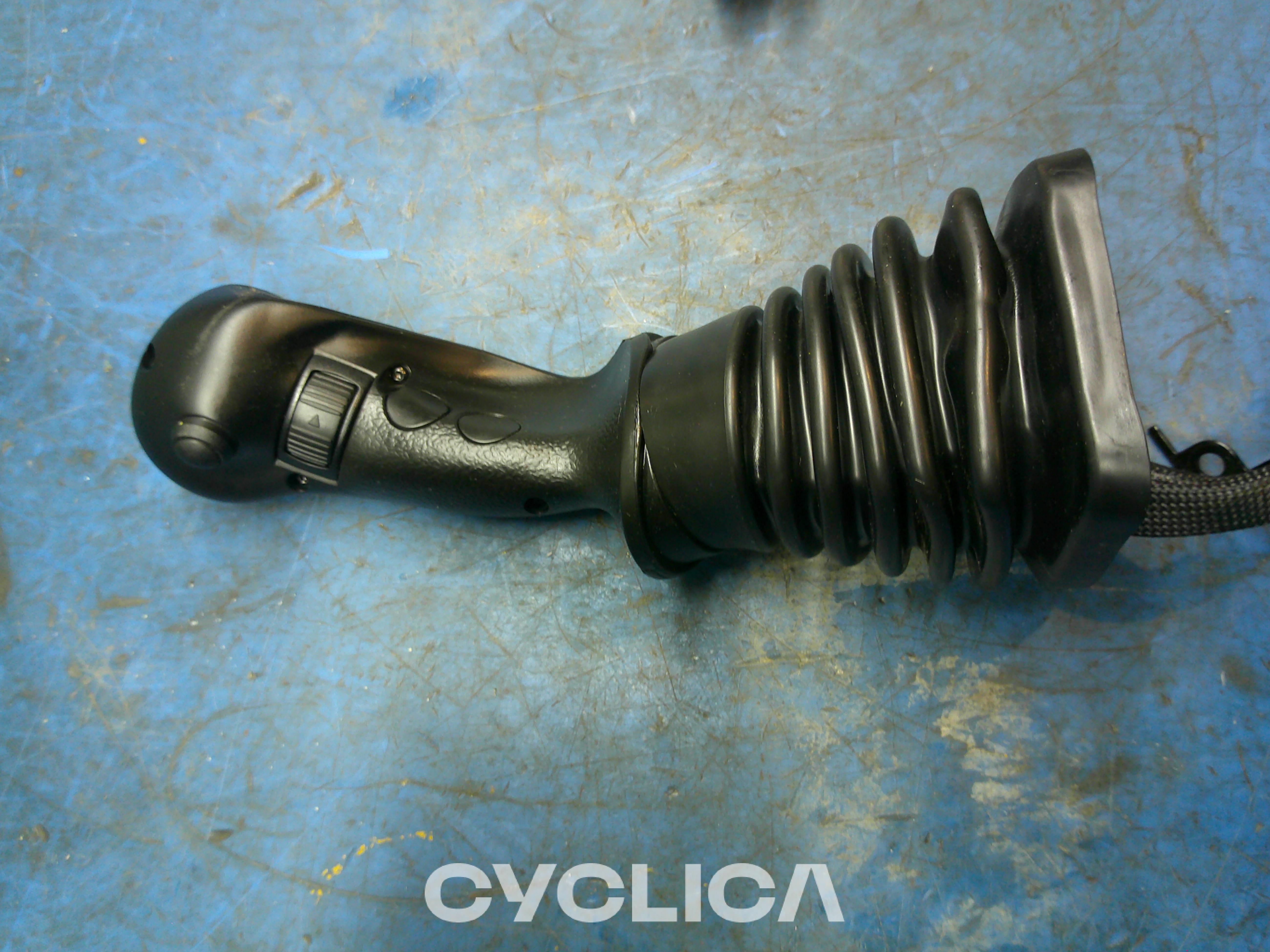 Elektronske komponente  323L 4932744 - 3