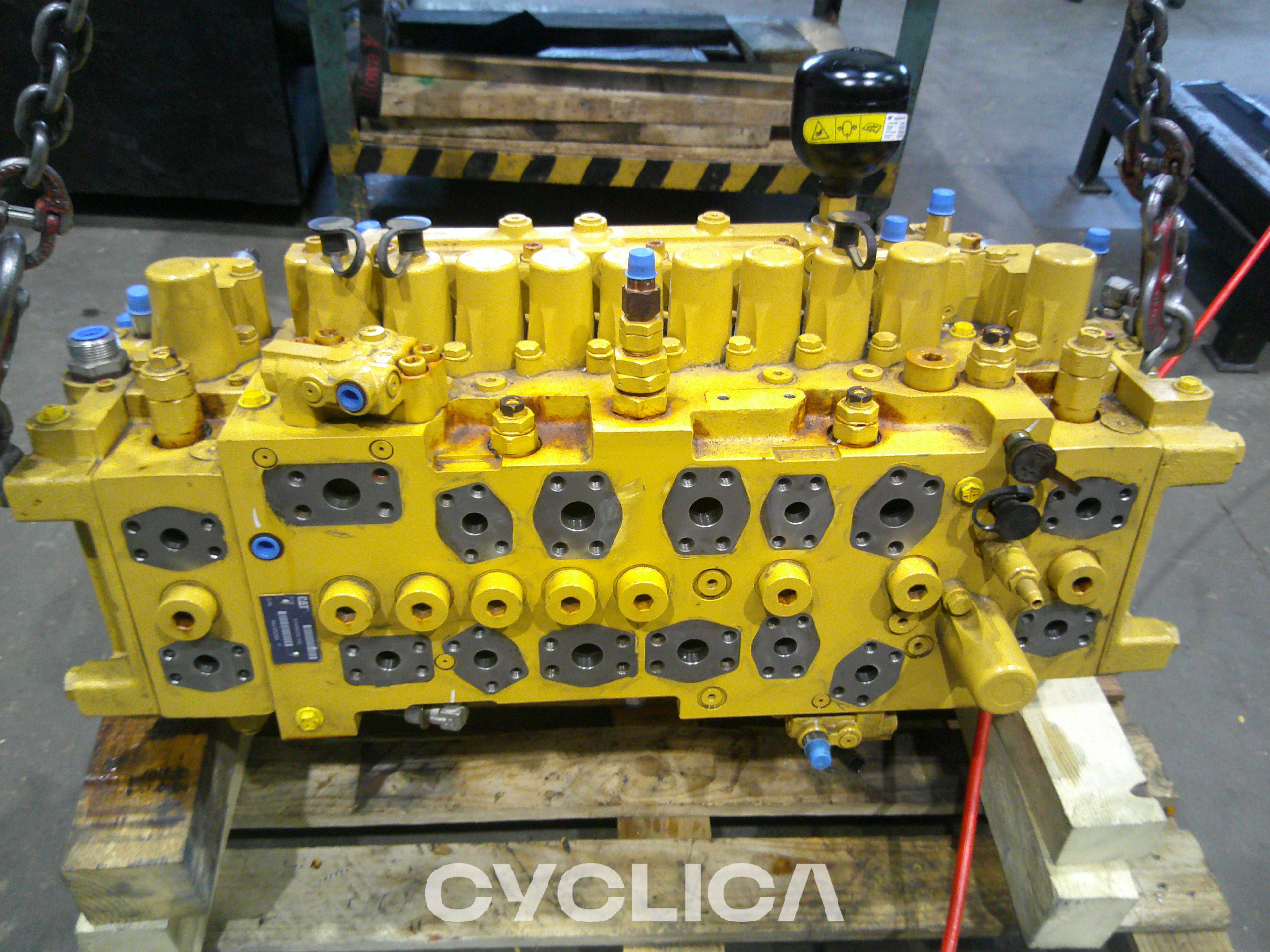 Hydraulic  323L 5168626 - 2