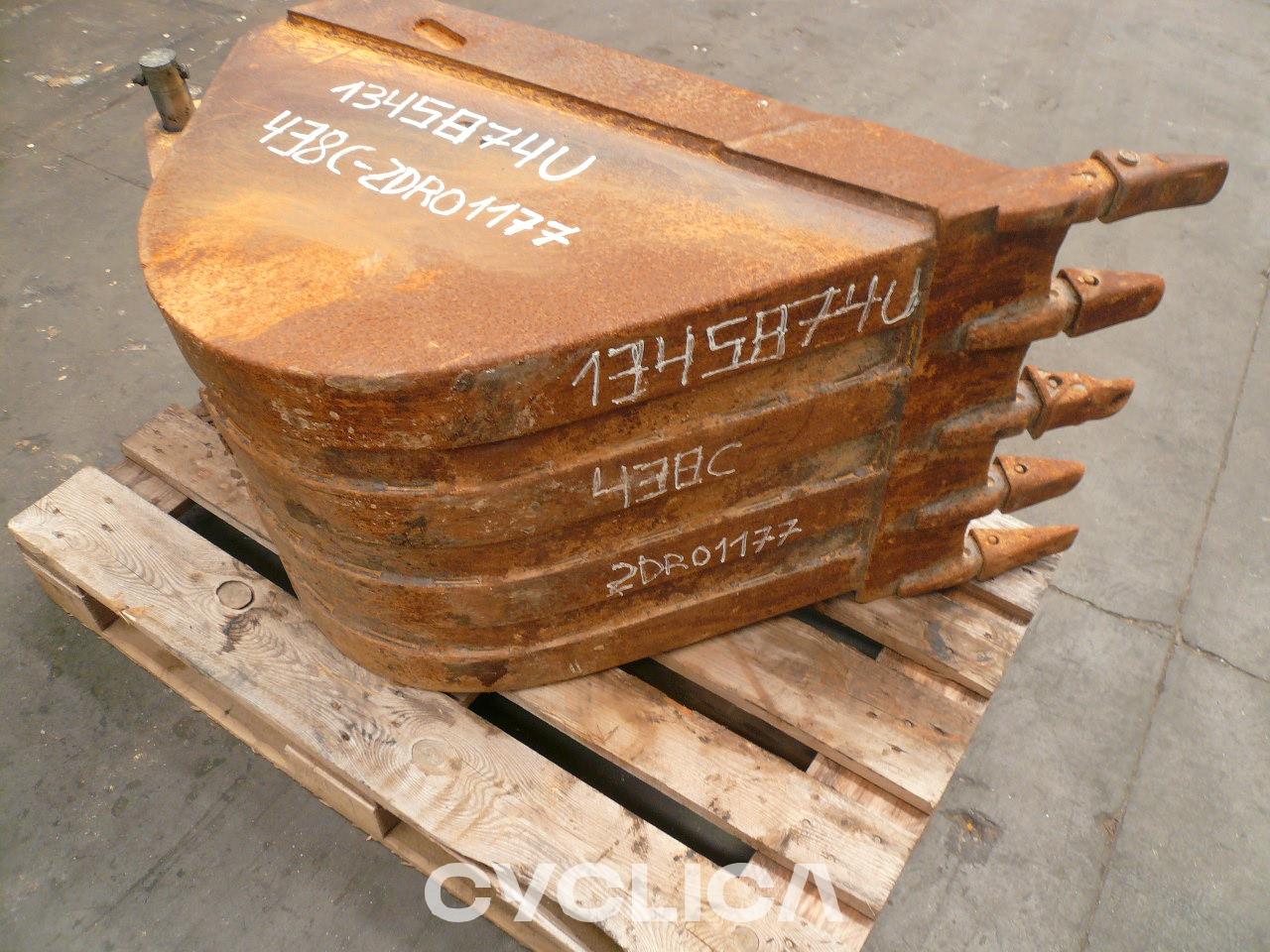 Drugi deli 438C 1345874 - 2