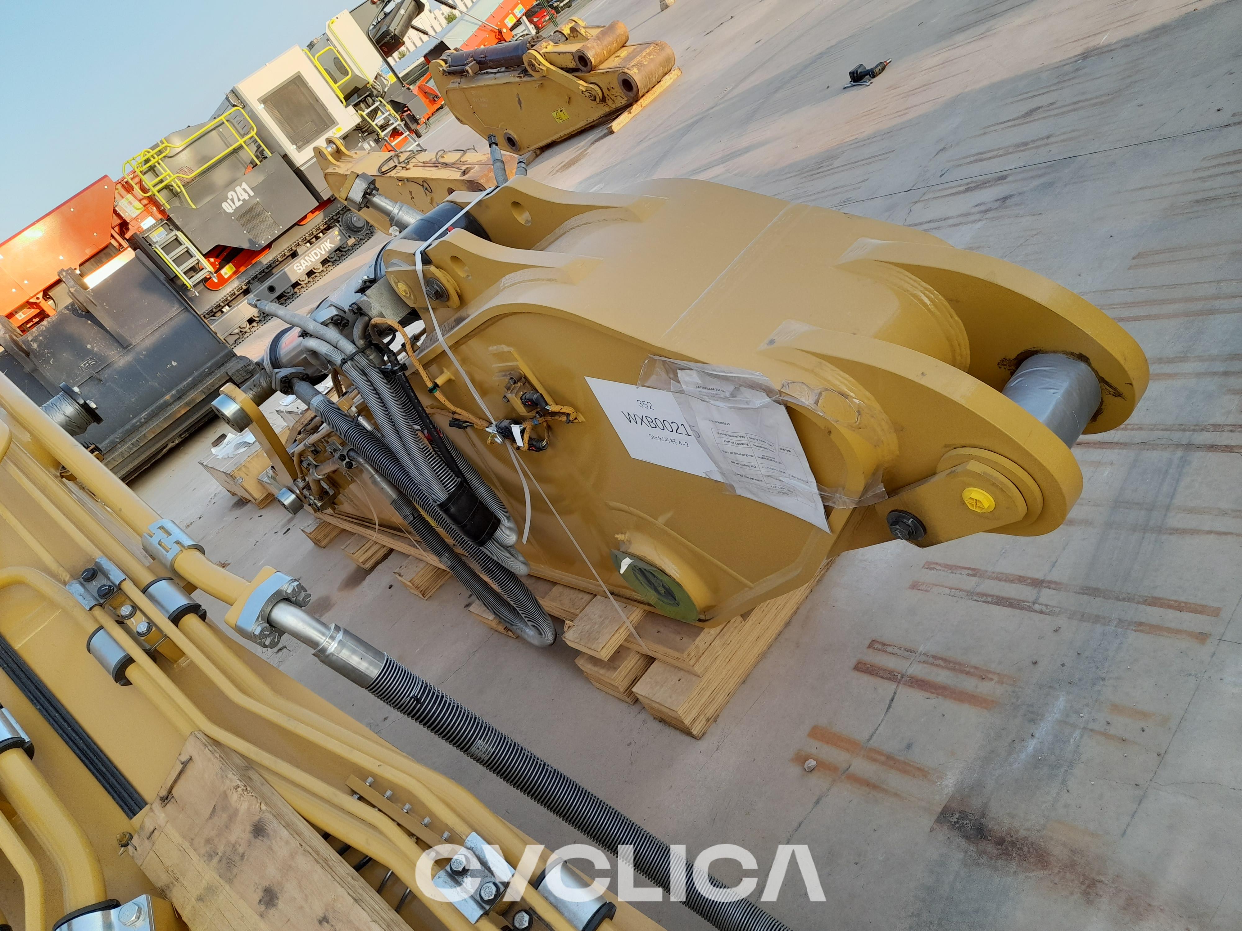 Drugi  SIN EQUI 6249479 - 2