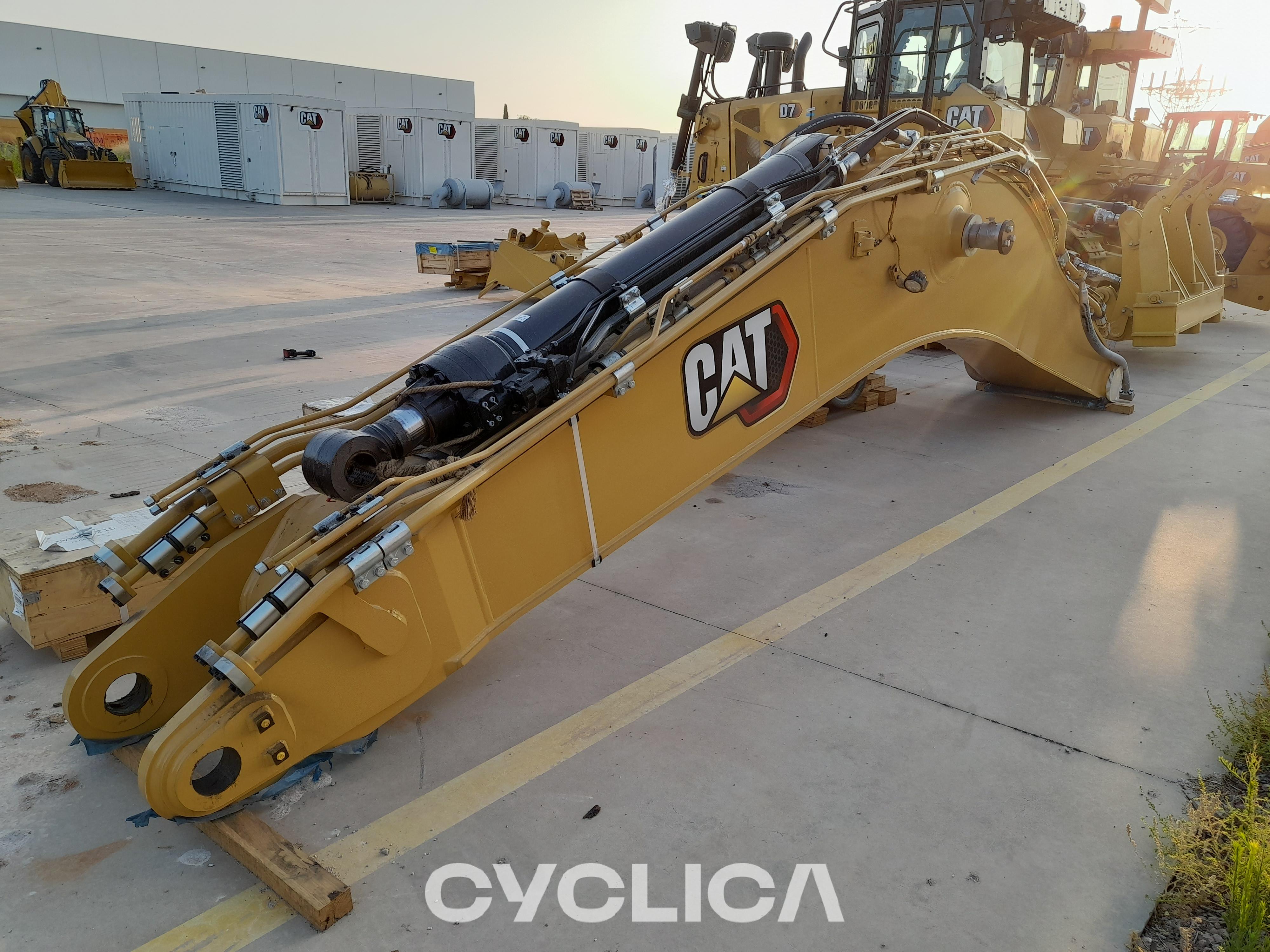 Drugi  SIN EQUI 6223389 - 1