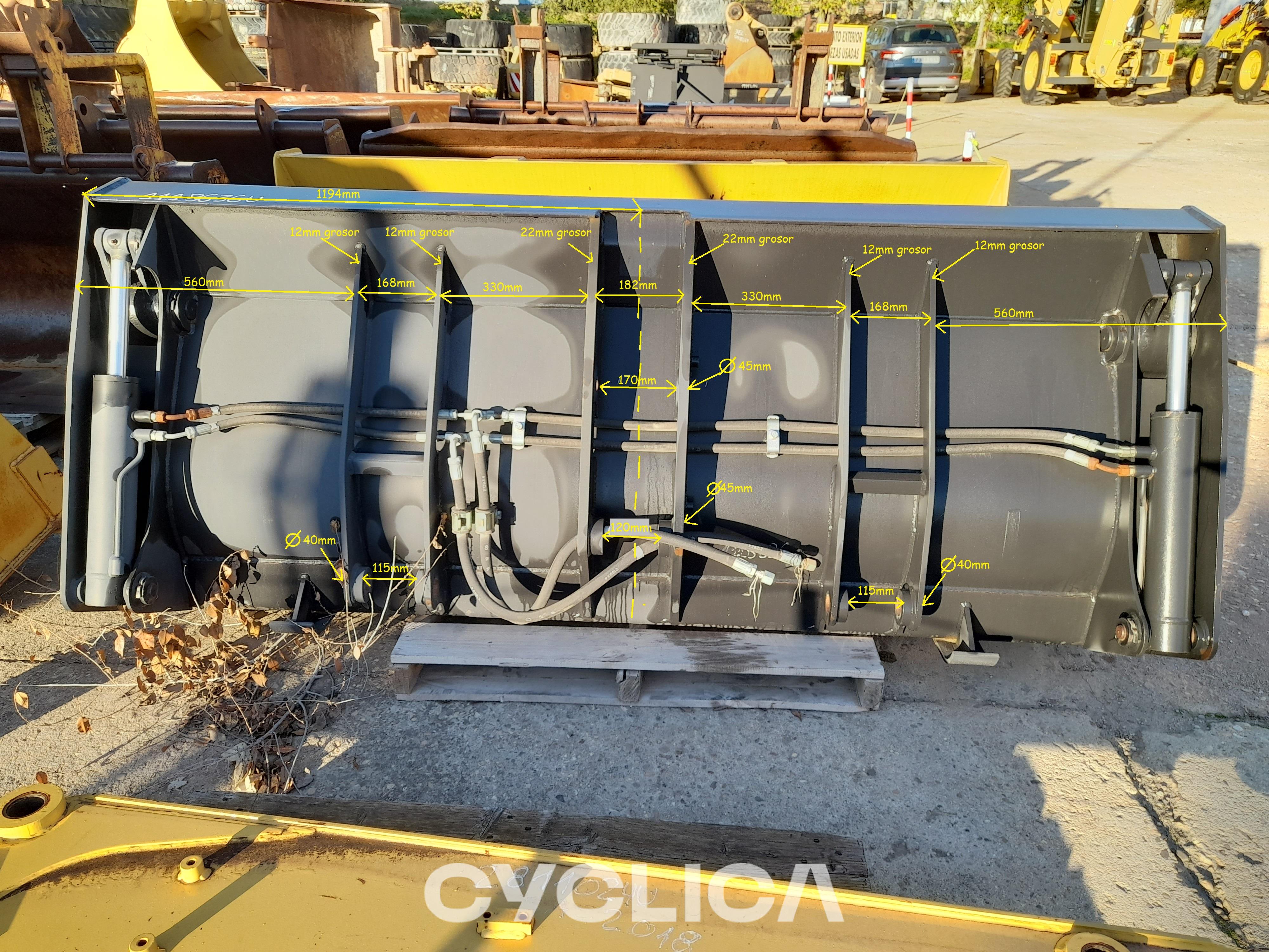 Drugi  PIEZAS US 1118636 - 3