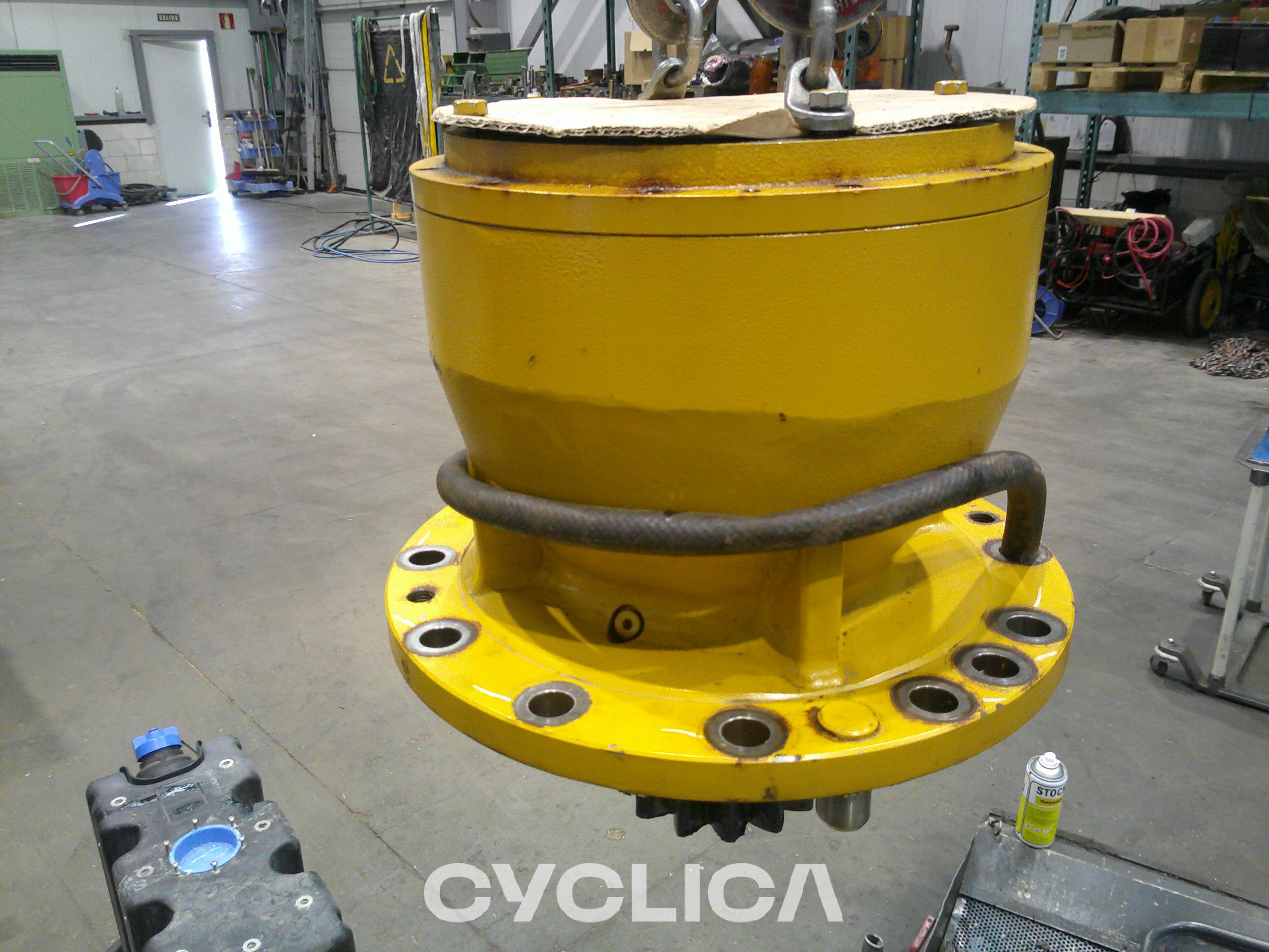 Pogonski sklop 323L 5367292 - 2