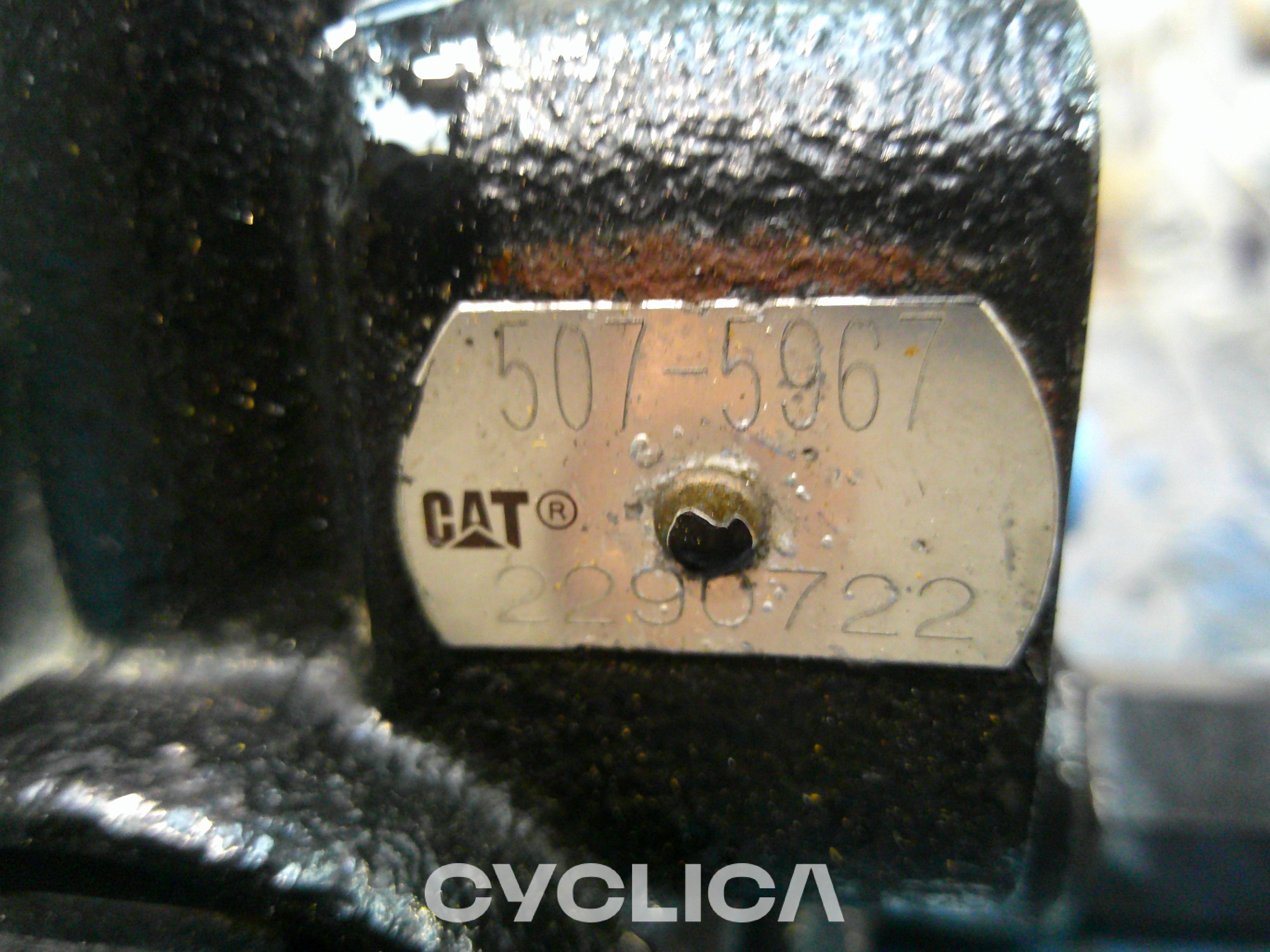 Hidraulični 320G 5075967 - 3