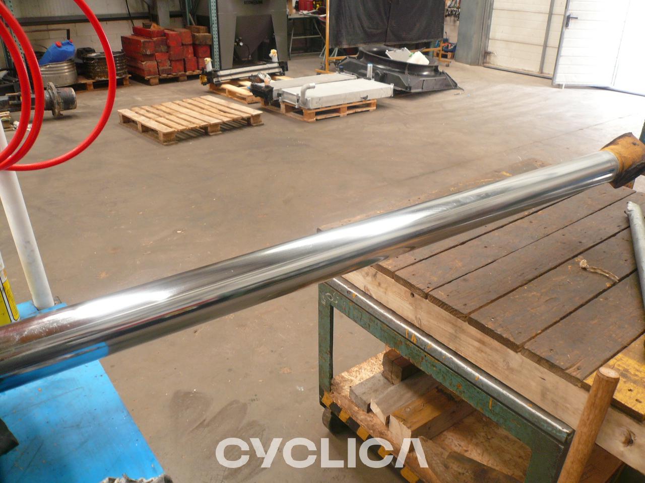 Hidraulike  SIN EQUI 1124236 - 2