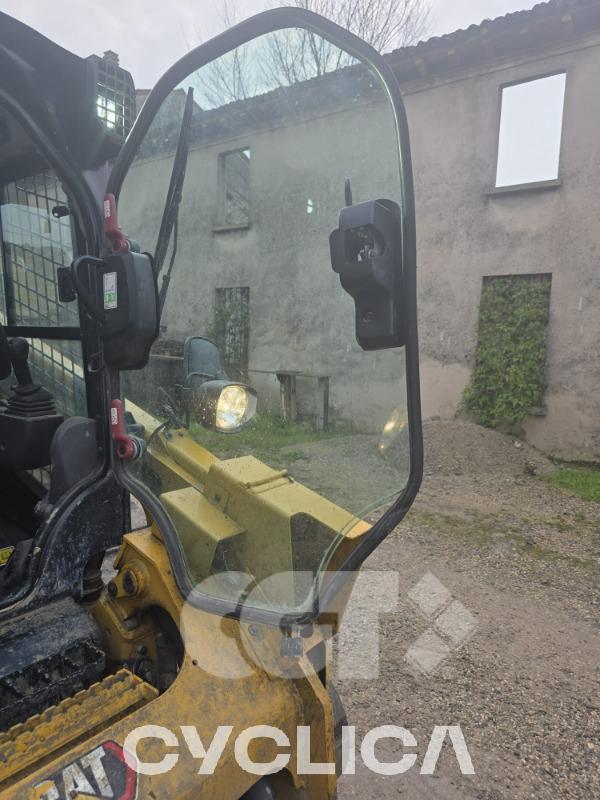 Chargeuses compactes  299D3 P3R01037 - 5