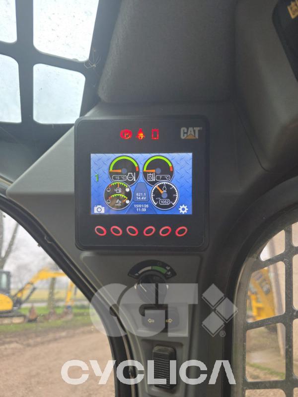 Chargeuses compactes  299D3 P3R01037 - 8