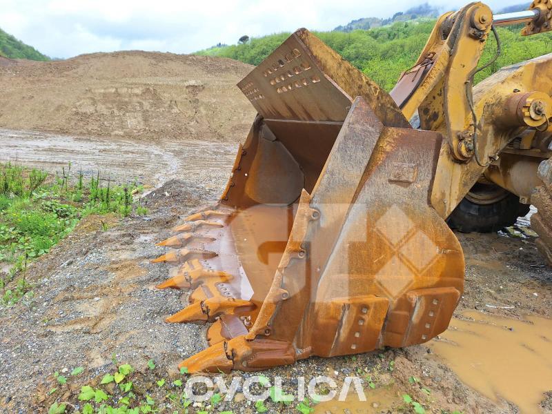 Wheel loaders  992G AZX00575 - 15