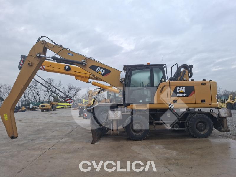 Escavatori gommati  MH3024 FB700617 - 1