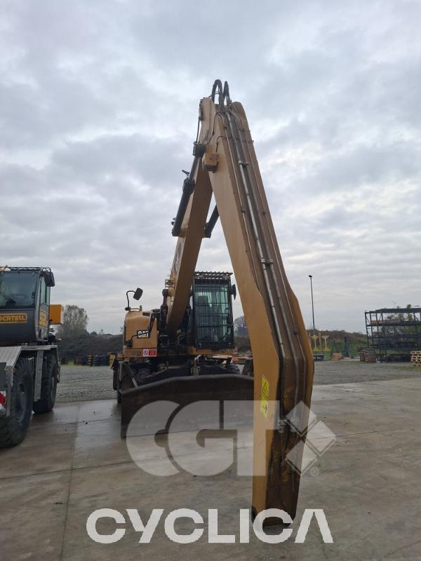 Escavatori gommati  MH3024 FB700617 - 2