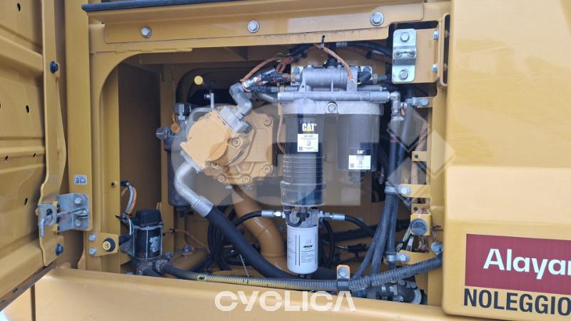 Escavadora de rastos  320GC LN YTF10005 - 5