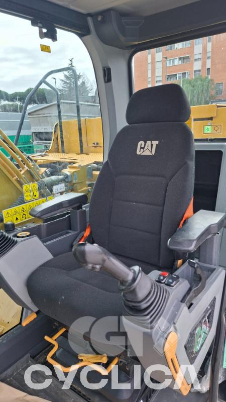 Escavadora de rastos  320GC LN YTF10005 - 21