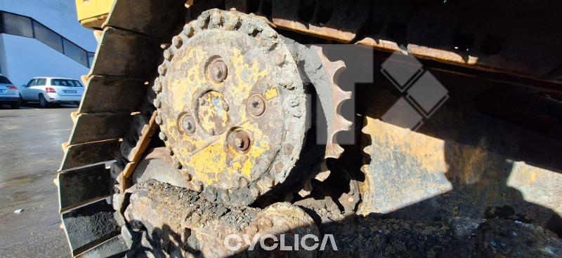 Булдожери и булдожери-гасеничари D6N MLW00151 - 7