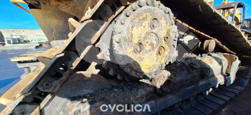 Булдожери и булдожери-гасеничари D6N MLW00151 - 10