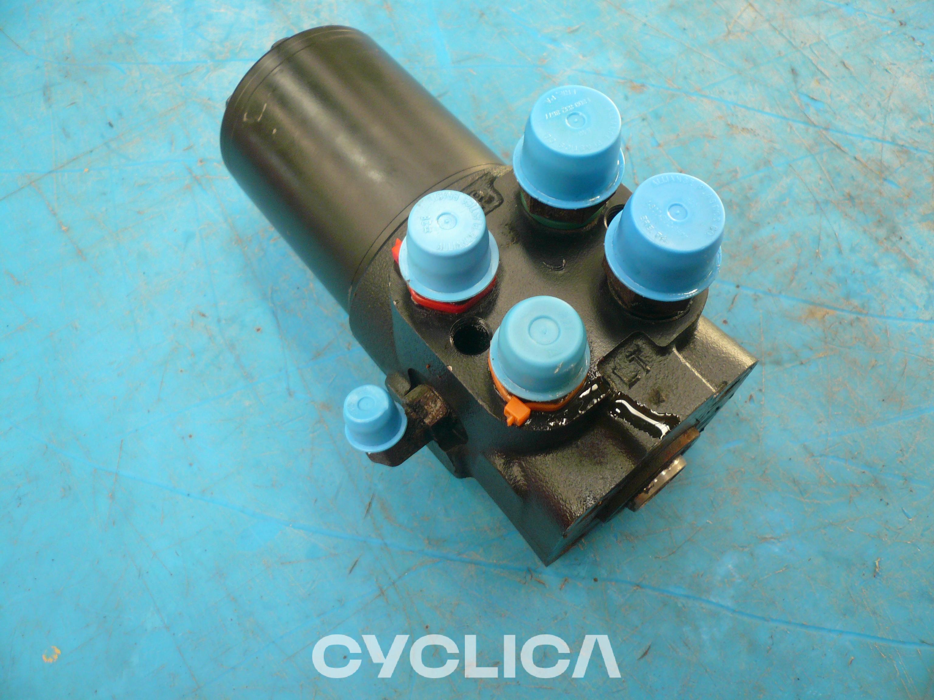 Hidraulički 926M 3073053 - 1