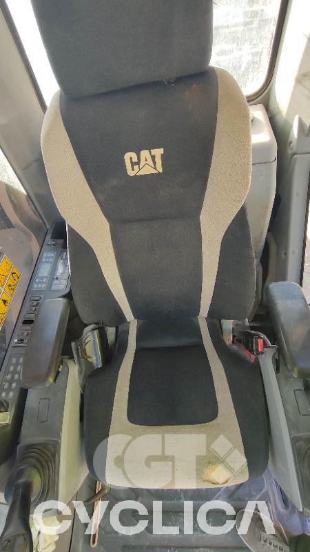 Bageri gusjeničari  374F DNM00### - 8