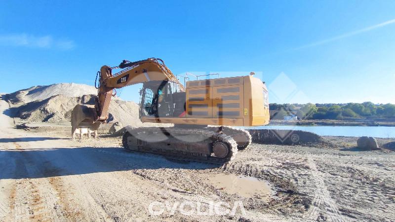 Bageri gusjeničari  374F DNM00### - 2