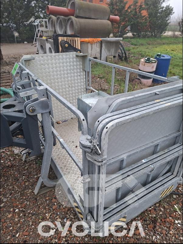 Ostala rabljena oprema za gradbeništvo  TH 6.20 00003### - 8