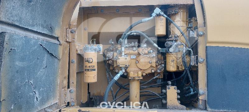 Ровокопачи-гасеничари 320D PCX00131 - 11