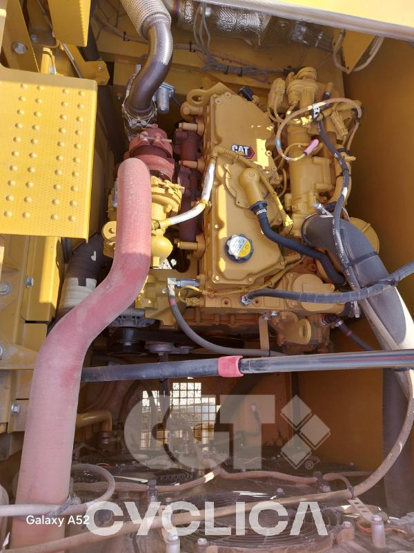 Ровокопачи-гасеничари  323LN KPE10171 - 18