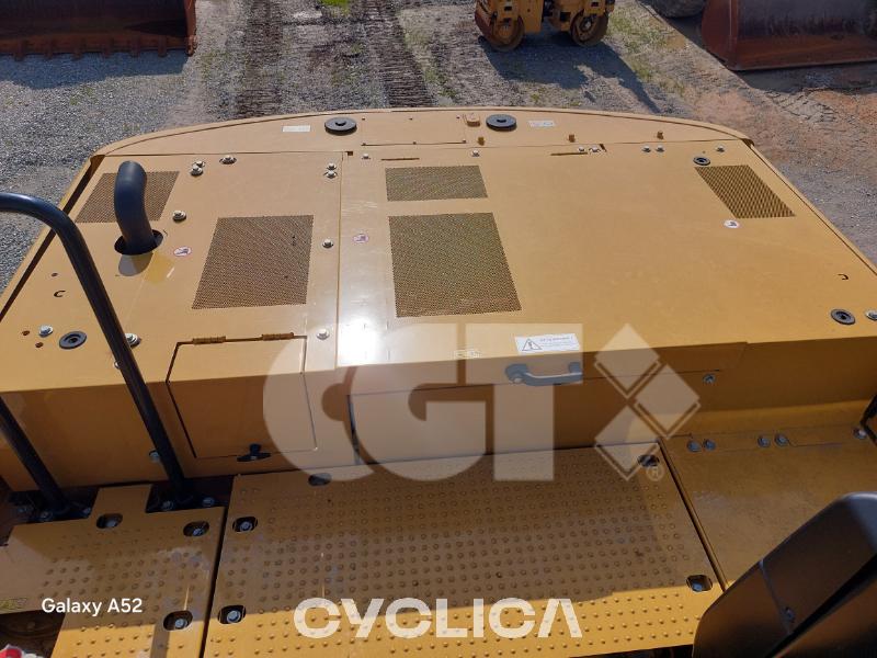 Ровокопачи-гасеничари  323LN KPE10171 - 19