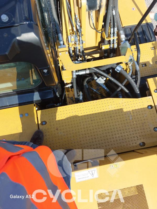 Ровокопачи-гасеничари  323LN KPE10171 - 20