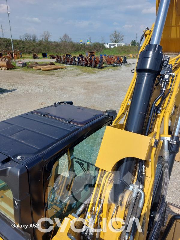 Ровокопачи-гасеничари  323LN KPE10171 - 21