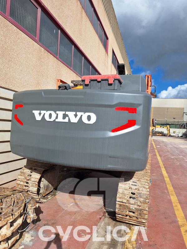 Ровокопачи-гасеничари EC220E 320981 - 3