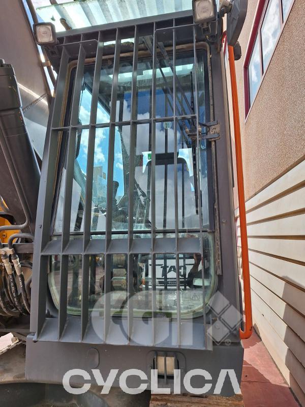 Ровокопачи-гасеничари EC220E 320981 - 7