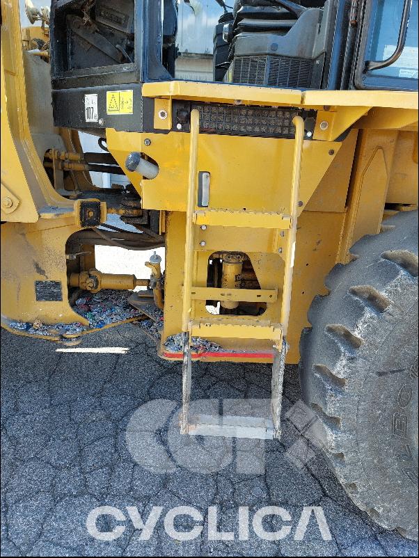 Utovarivači na točkovima 924G WGX00460 - 11