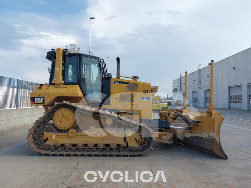 Buldožerji in traktorji goseničarji D6N GB600810 - 3