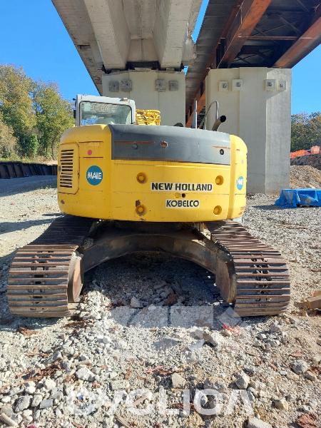 Crawler excavators NHE235 YU04-00### - 4